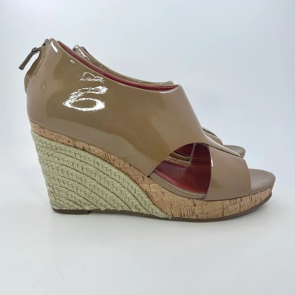 Cole Haan Air Donella 8.5B Tan Patent Leather Open Toe Wedge Booties Y2K Casual